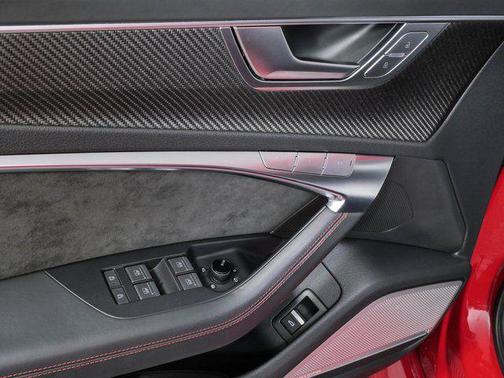 Tango Red Metallic 2021 Audi RS 6 Avant 4.0T