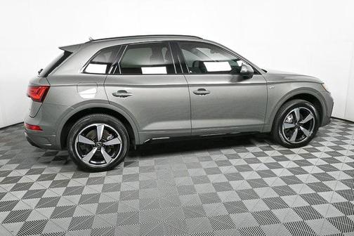 2023 Audi Q5 45 S line Prestige