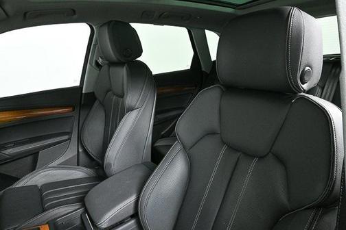 2023 Audi Q5 45 S line Prestige
