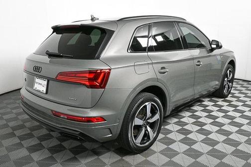 2023 Audi Q5 45 S line Prestige