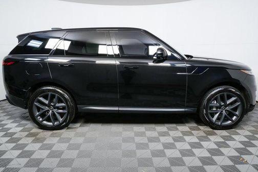 2024 Land Rover Range Rover Sport SE
