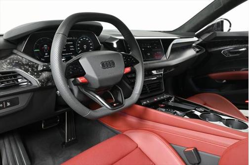 2025 Audi RS e-tron GT performance