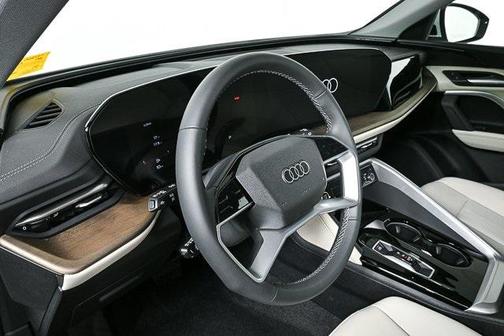 2025 Audi Q5 Premium