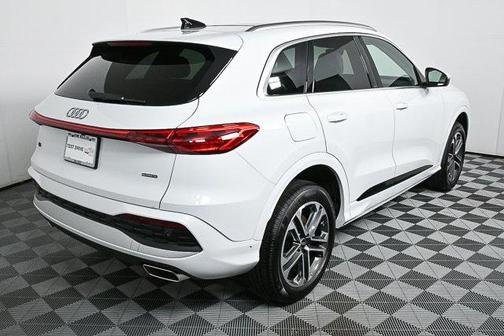 2025 Audi Q5 Premium