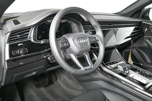 2025 Audi Q8 55 Premium Plus