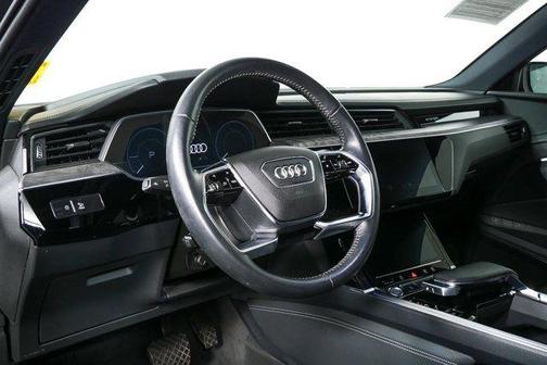 2019 Audi e-tron Premium Plus