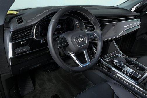 2023 Audi Q8 55 Premium