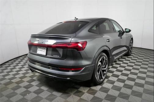 Daytona Gray Pearl Effect 2023 Audi e-tron Sportback S line Premium Plus