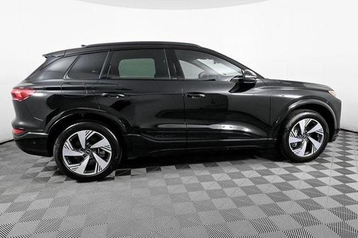 2025 Audi Q6 e-tron Premium Plus quattro