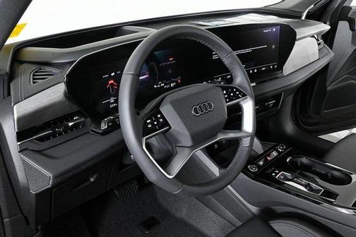 2025 Audi Q6 e-tron Premium Plus quattro