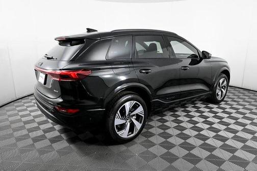 2025 Audi Q6 e-tron Premium Plus quattro