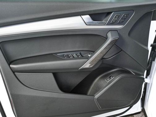 Arkona White 2024 Audi Q5 45 S line Premium