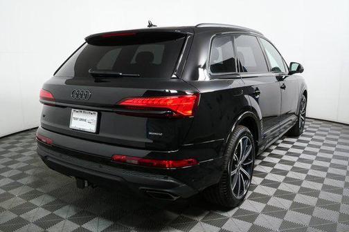 2026 Audi Q7 45 Premium Plus