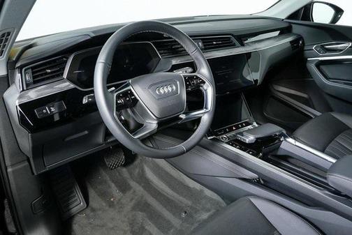 2024 Audi Q8 e-tron Premium Plus