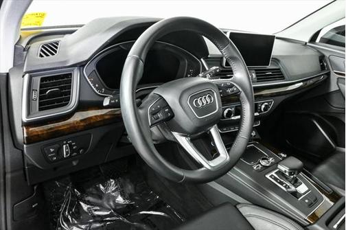 2020 Audi Q5 45 Premium Plus
