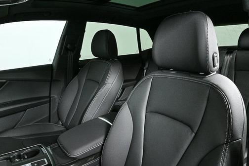 2025 Audi Q8 55 Premium
