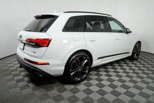 2026 Audi Q7 55 Premium Plus