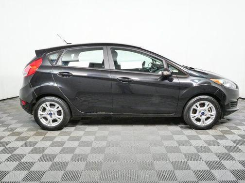 Ruby Red Metallic Tinted Clearcoat 2015 Ford Fiesta SE