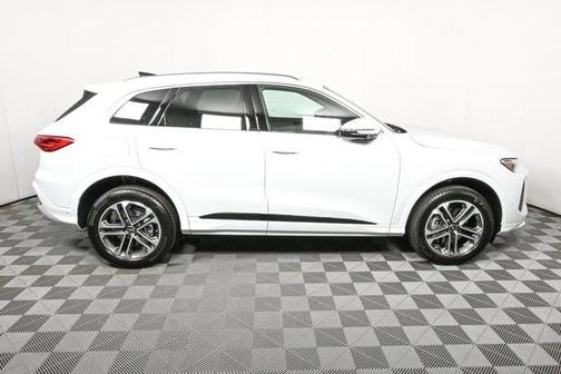 2025 Audi Q5 Premium
