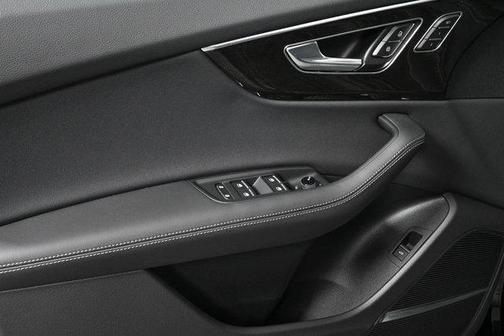 2026 Audi Q8 55 Premium Plus