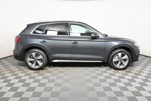 2023 Audi Q5 40 Premium Plus