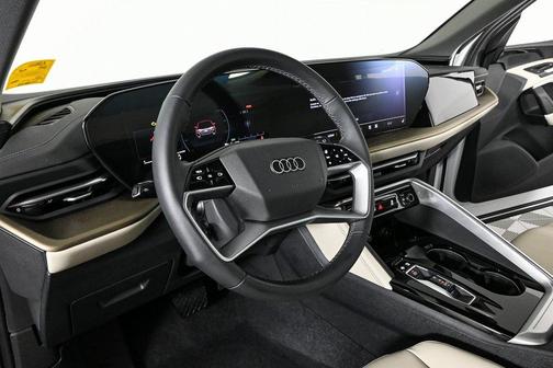 2025 Audi Q5 Premium