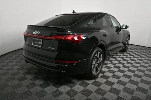 2022 Audi e-tron Sportback S line Premium