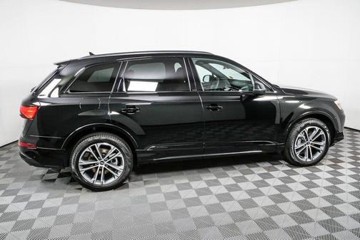 2026 Audi Q7 45 Premium