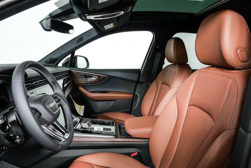 2026 Audi Q7 45 Premium
