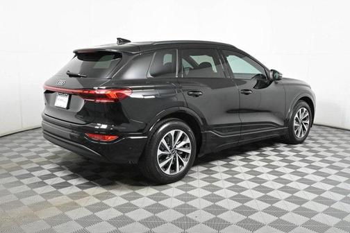 2025 Audi Q6 e-tron Prestige quattro