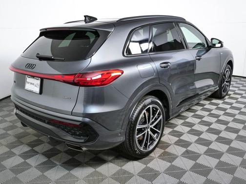 Daytona Gray 2026 Audi Q5 Prestige TFSI quattro S tronic