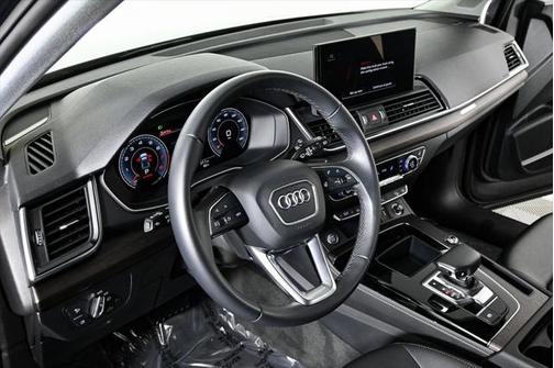 2023 Audi Q5 45 S line Premium Plus