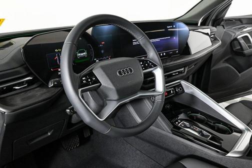 2025 Audi Q5 Premium