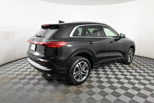 2025 Audi Q5 Premium