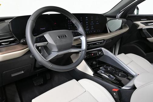2025 Audi Q5 Premium Plus TFSI quattro S tronic