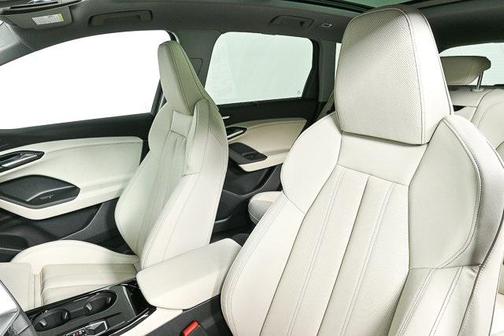 2025 Audi Q6 e-tron Premium Plus quattro