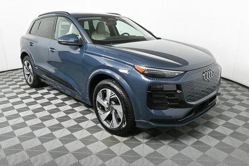 2025 Audi Q6 e-tron Premium Plus quattro