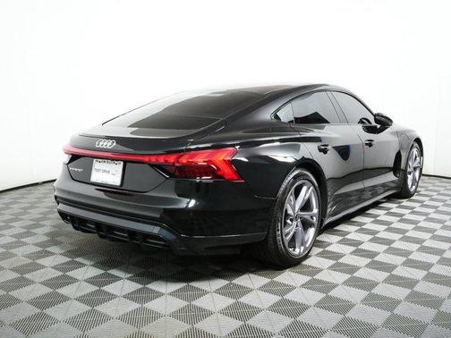 Mythos Black Metallic 2024 Audi e-tron GT Premium Plus quattro