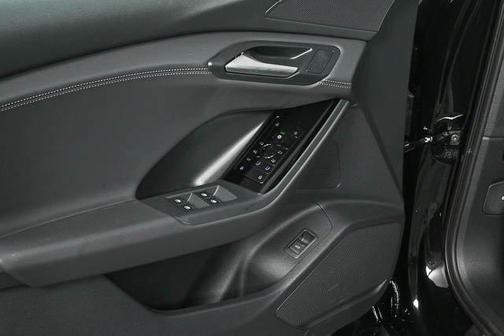 2025 Audi Q6 e-tron Premium quattro