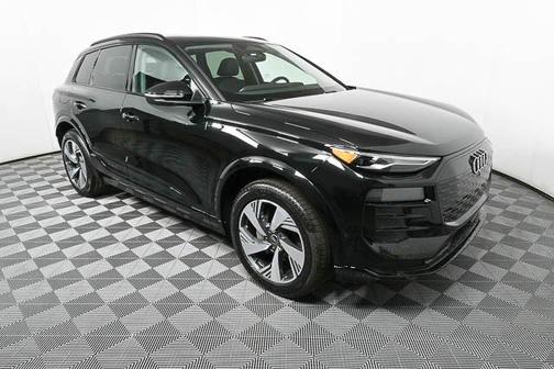 2025 Audi Q6 e-tron Premium quattro