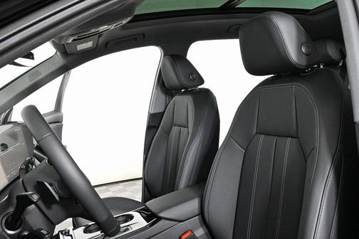 2025 Audi Q6 e-tron Premium Plus quattro