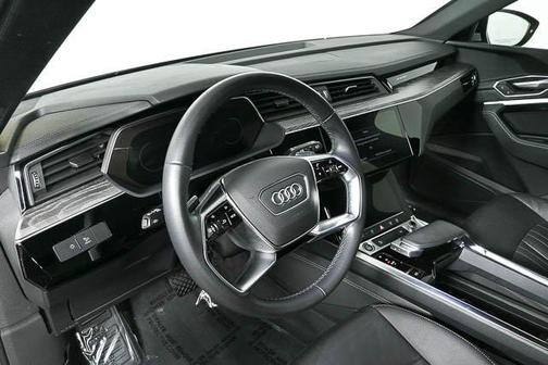 2023 Audi e-tron Premium quattro