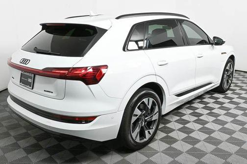 2023 Audi e-tron Premium quattro