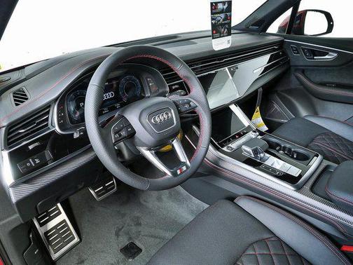Chili Red 2026 Audi Q7 55 Prestige