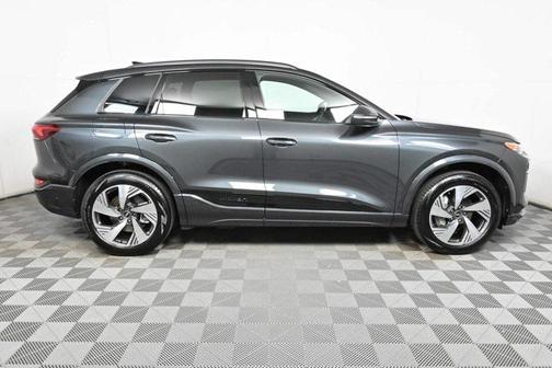 2025 Audi Q6 e-tron Premium Plus quattro