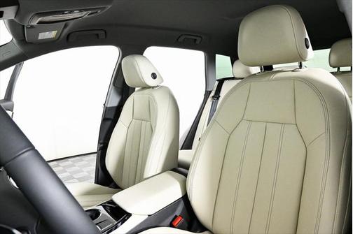 2025 Audi Q6 e-tron Premium