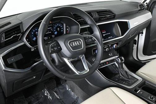 2022 Audi Q3 45 S line Premium
