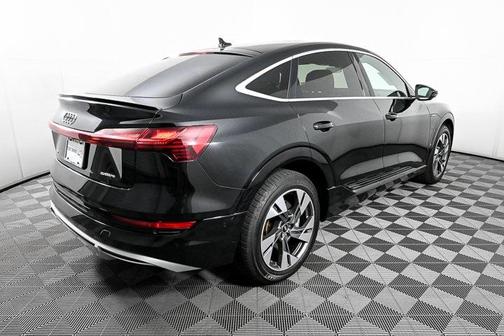 2022 Audi Q3 45 S line Premium