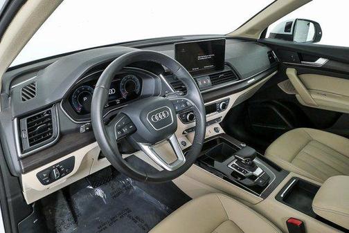 2022 Audi Q5 40 Premium Plus