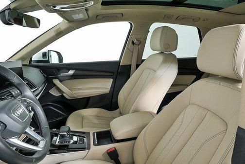 2022 Audi Q5 40 Premium Plus